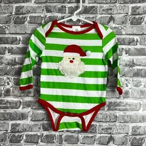 Christmas clothes‎